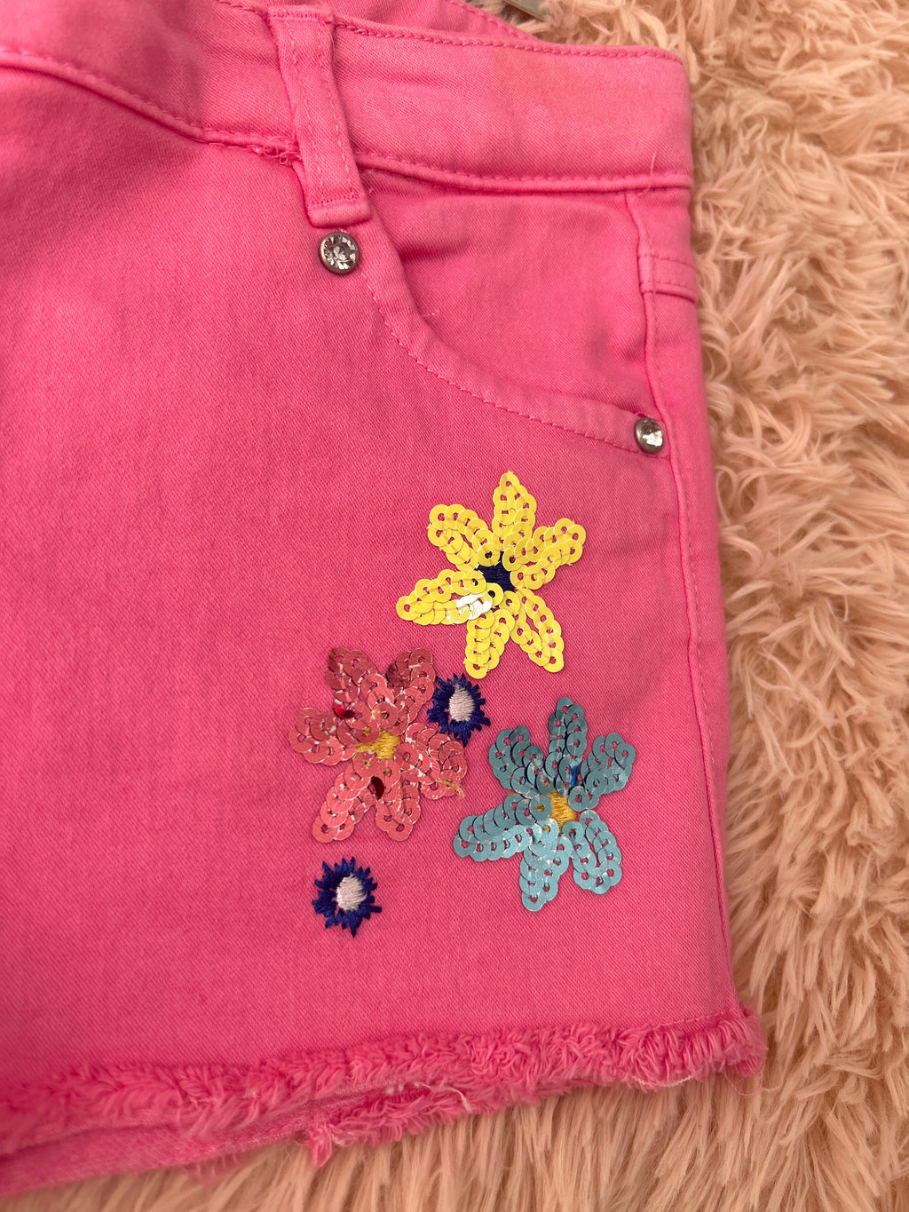 Short Ready to Bloom