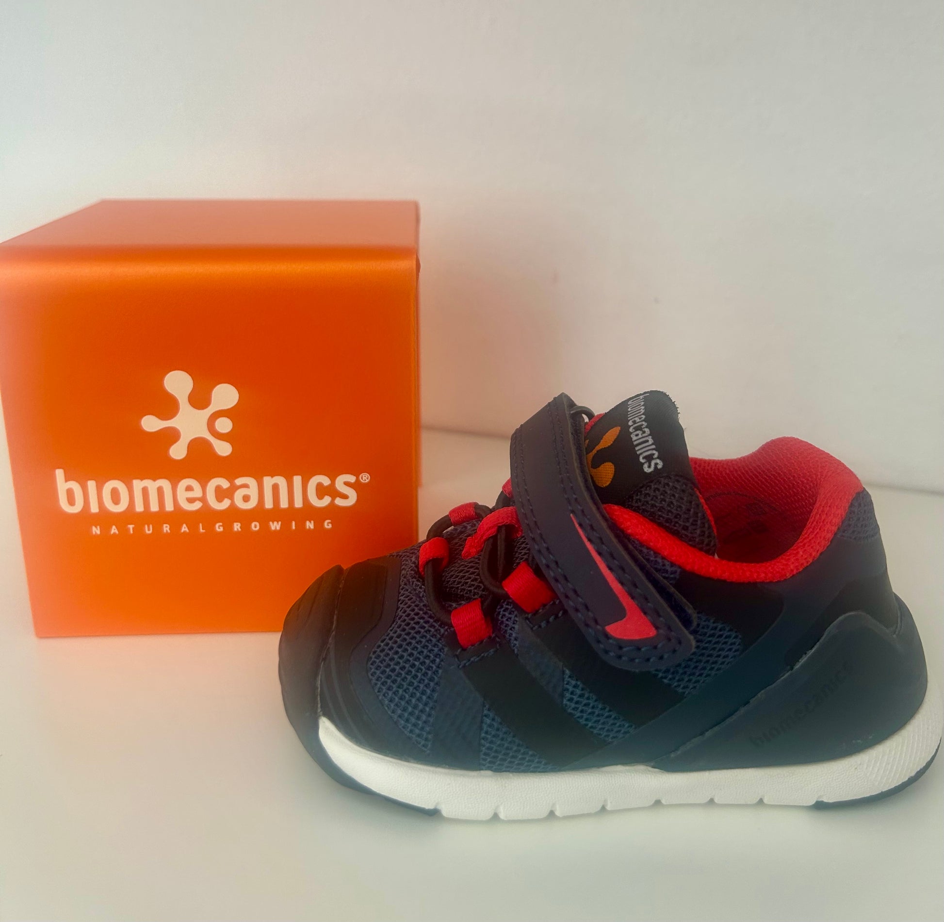 Sneakers bimbo primi passi