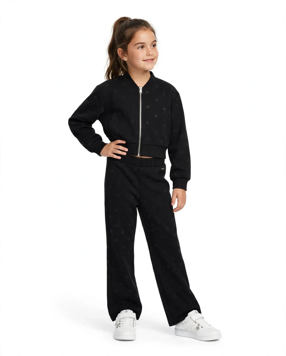 Pantaloni da bambina in maglia dal taglio dritto e con decorazione discreta nath kids