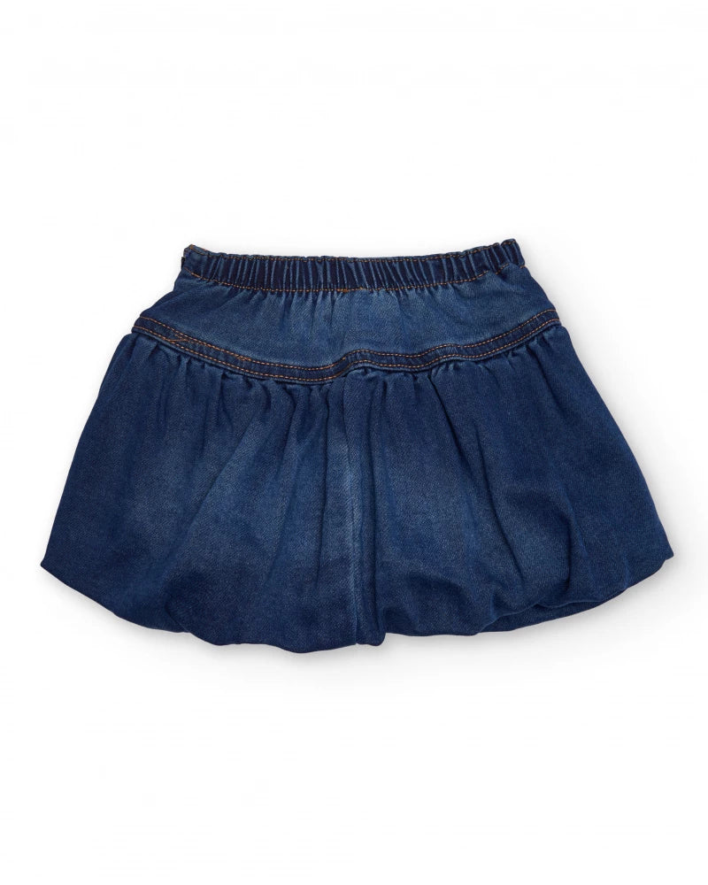 Gonna in denim per bambina con stampe colorate di fiori e cuori.