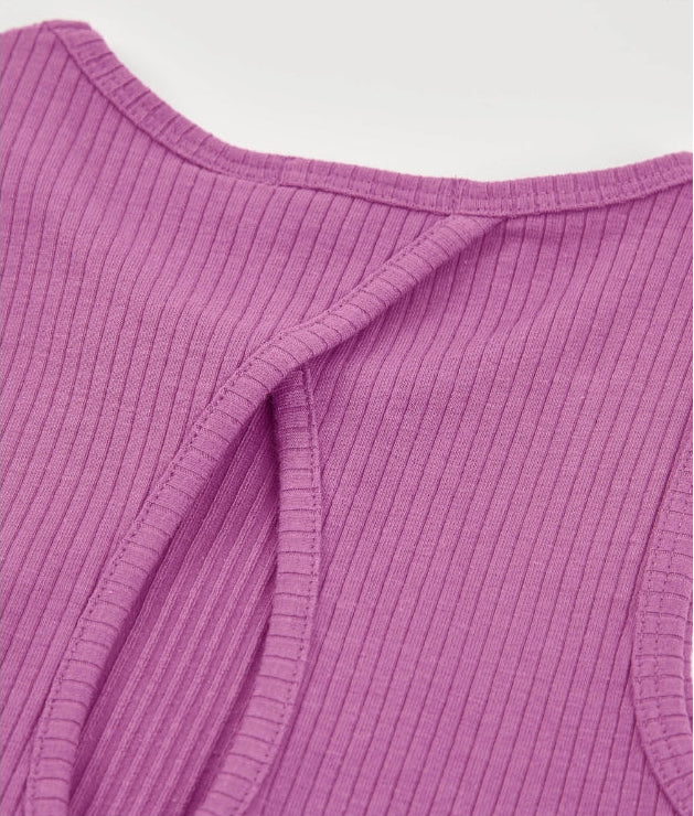 Top da ragazza in maglia a coste