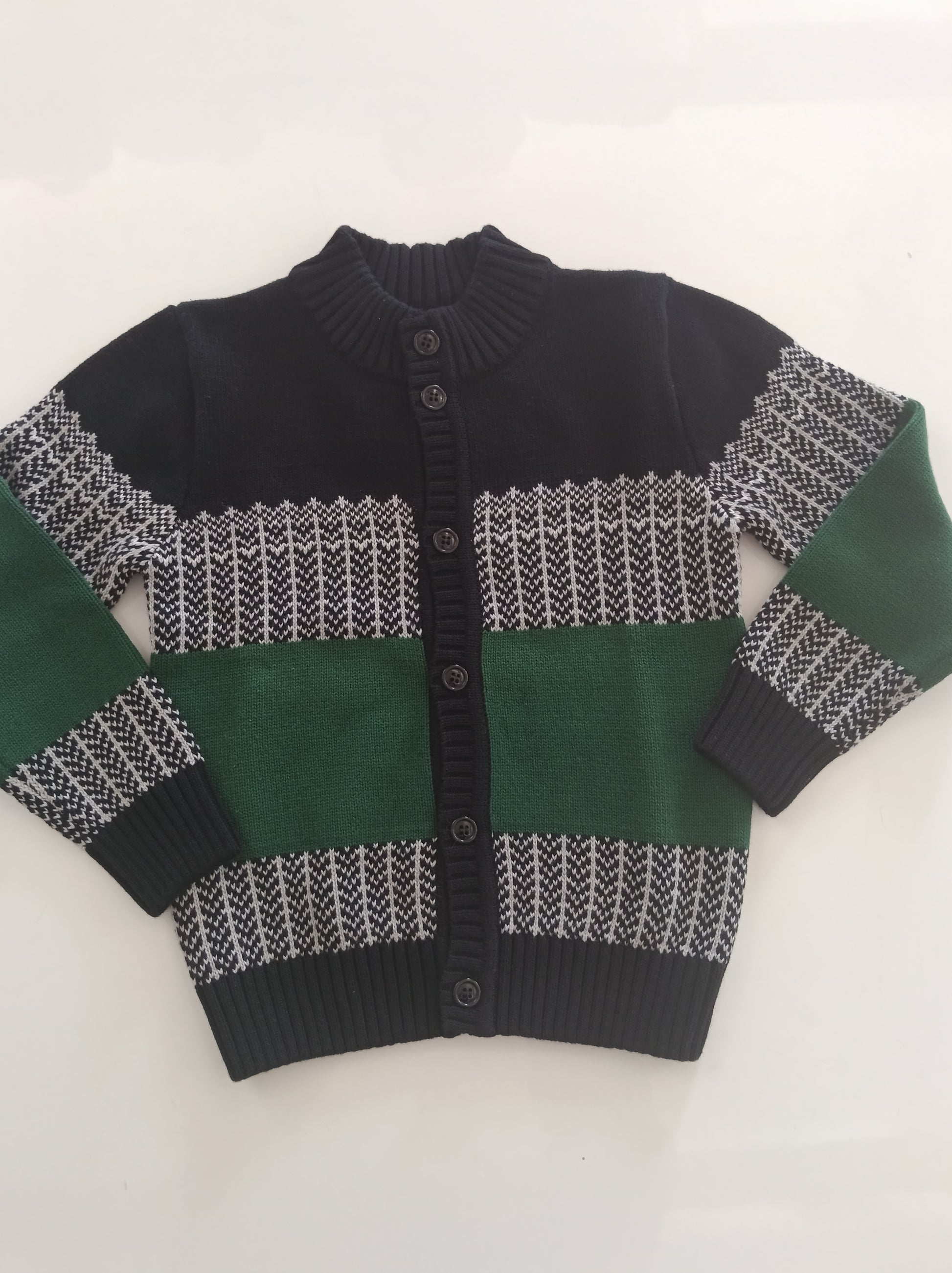Maglione con bottoncini