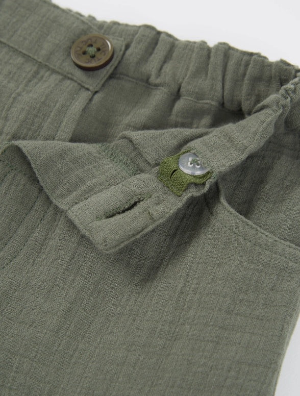 Pantaloni da bambino in tessuto con tasche cargo