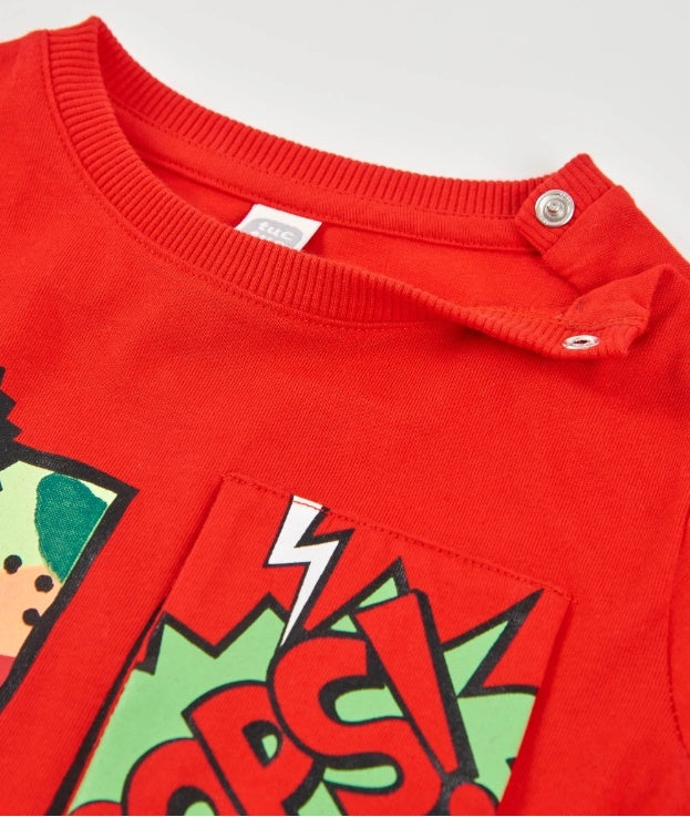 T-shirt da bambino in maglia in stile fumetto