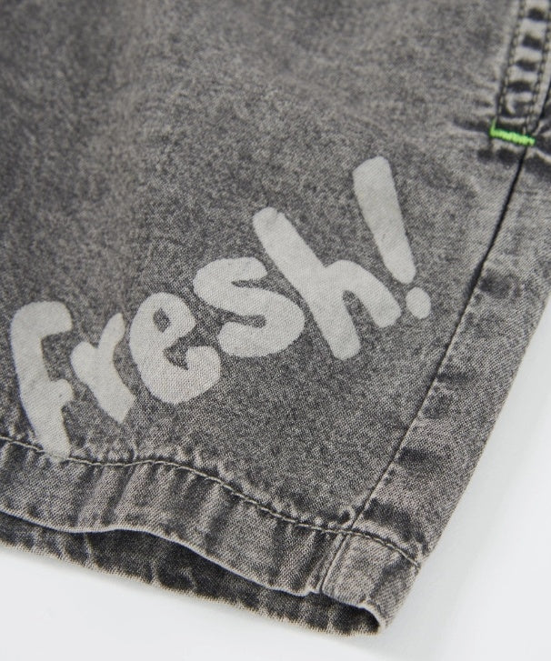 Bermuda da bambino in tessuto in denim effetto lavato