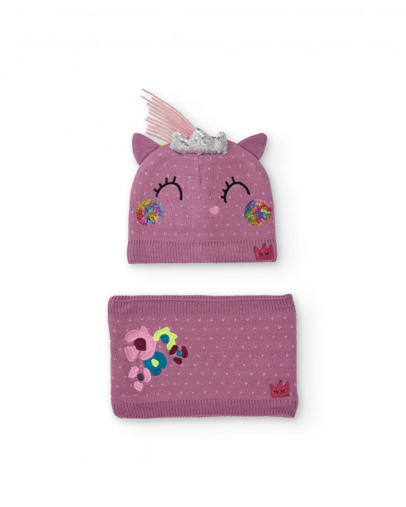 Set di cappello e collo in maglia per bambina color malva con design di unicorno.
