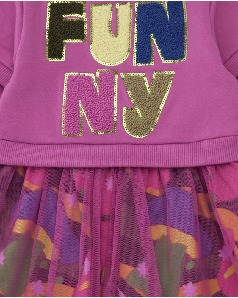 Vestito in felpa per bambina colore magenta con gonna in tulle stampato.